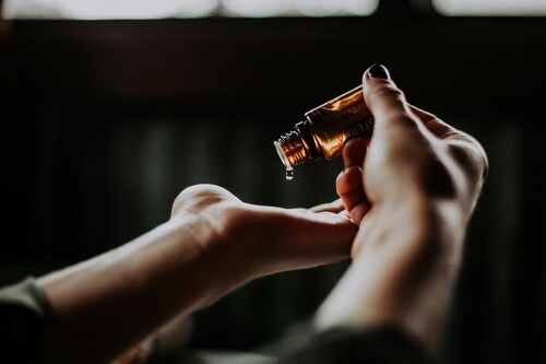 Going Green with Your Health: Why Choose Natural Products